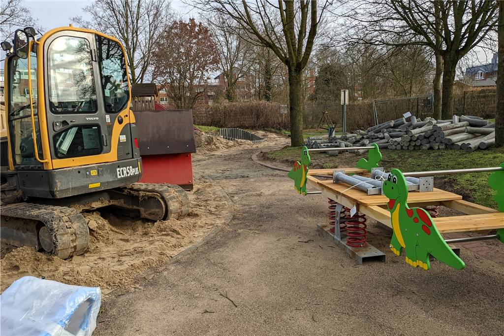 Nach mehr als zwei Jahren: Spielplatz wird endlich erneuert Noch ist der Spielplatz Marderweg eine große Baustelle - im Frühjahr soll er jedoch eröffnet werden.