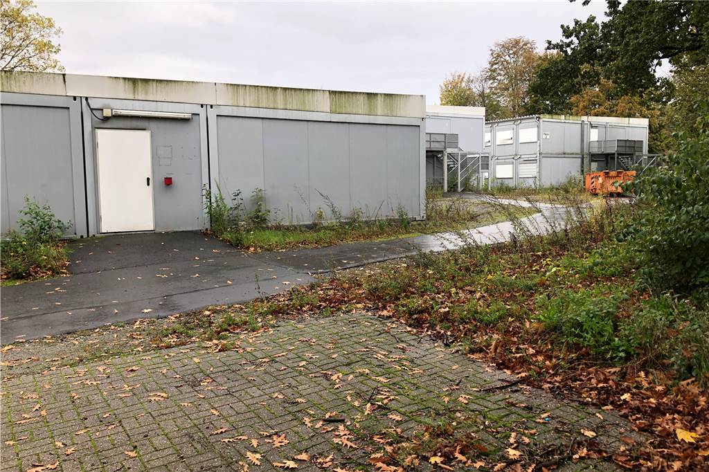 Sozialdemokraten gegen Sozialwohnungen: Wickede wird zum Streitfall Noch stehen sie, die Container des ehemaligen Flüchtlingsheims Wickede. Hier soll Wohnbebauung entstehen.