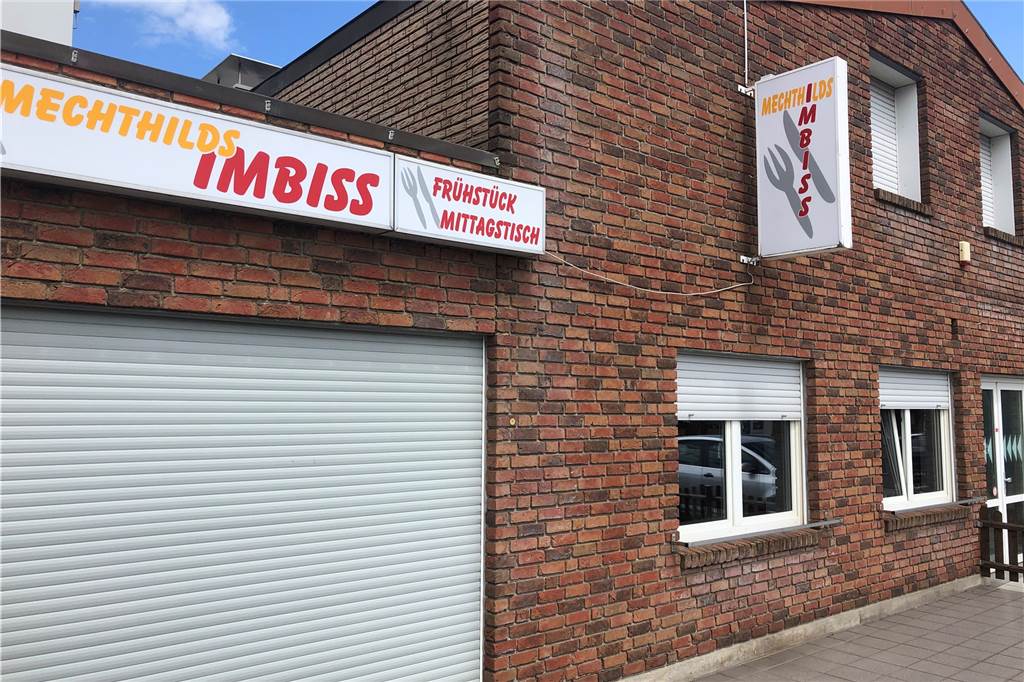 Mit Video: Im „Robo Diner“ serviert ein Roboter die Burger Noch verrät die Außenfassade nicht, dass die Pommesbude in den vergangen zwei Jahren zum Diner umgebaut wurde.