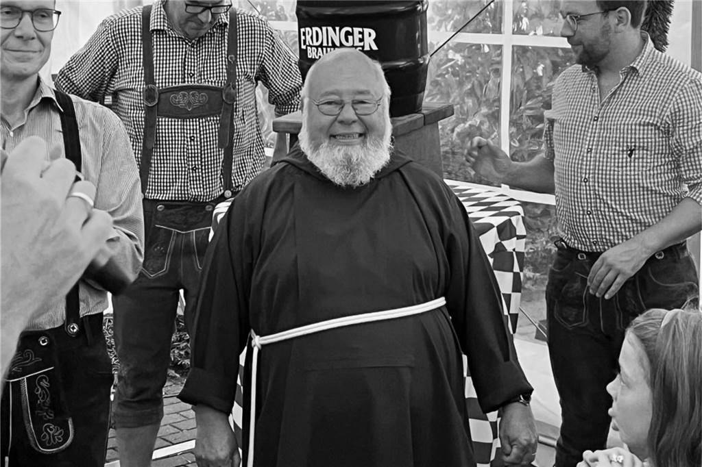 Pater Norbert ist gestorben: Die Kapuziner trauern um ihren Guardian Pater Norbert beim Oktoberfest im Kloster in Werne.
