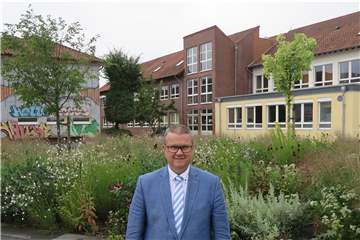 Norbert Hohmann leitet seit 15 Jahren die Schermbecker Gesamtschule.