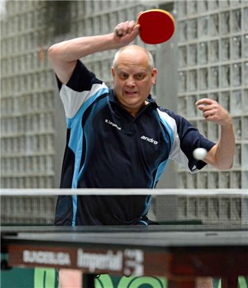 Norbert Langenhorst gewann im Derby gegen Rhade für den TTC Lembeck II im Einzel und im Doppel.