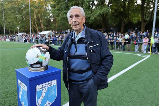 Castrop-Rauxeler Fußball-Experte deckt Vergangenheit des Bövinghausen-Bosses auf