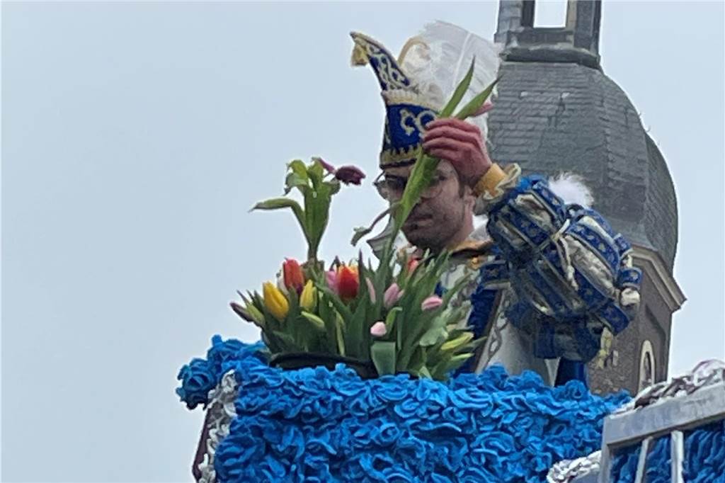 Nordkirchen feiert seinen bunten, fröhlichen Umzug mit mehr Besuchern als sonst und toller Stimmung.
