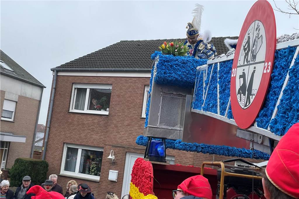 Nordkirchen feiert seinen bunten, fröhlichen Umzug mit mehr Besuchern als sonst und toller Stimmung.