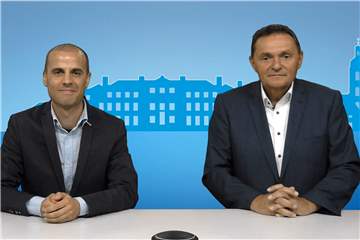 Nordkirchens Bürgermeister Dietmar Bergmann (r.) hat im Interview mit Redakteur Karim Laouari Fragen von Leserinnen und Lesern aus Nordkirchen beantwortet.