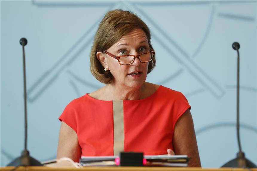 NRW-Schulministerin Gebauer: Wechselunterricht ist „die schlechteste aller Alternativen“ Nordrhein-Westfalens Schulministerin Yvonne Gebauer will trotz steigender Corona-Zahlen am Präsenzunterricht festhalten.