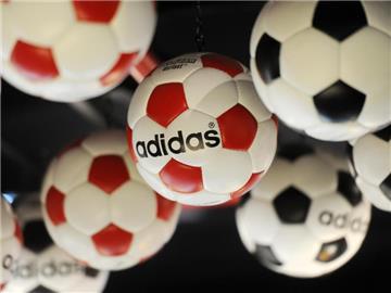 Normalerweise sind Hauptversammlungen bei Adidas eine recht harmonische Veranstaltung. Diesmal waren die lange erfolgsverwöhnten Aktionäre jedoch nicht allzu begeistert. Foto: Tobias Hase