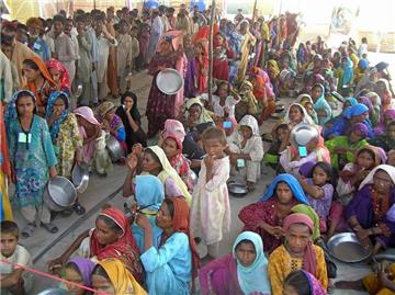 Not und Elend nach der Flutkatastrophe in Pakistan: Große Sorgen macht sich die UN-Nothilfeorganisation (OCHA) um die Region Sindh im Süden des Landes (Archivbild).
