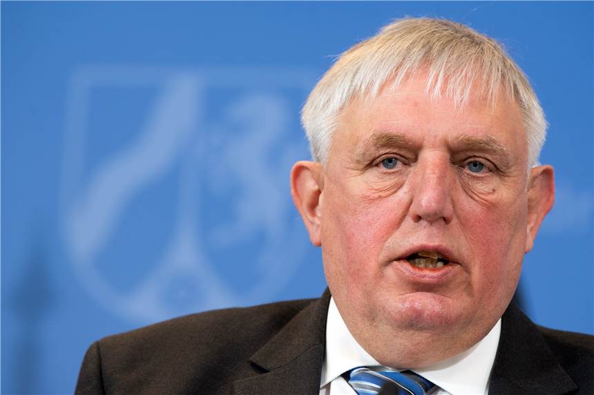 Erlass des Landes: Schließung von Schulen nur als allerletztes Mittel NRW-Gesundheitsminister Karl-Josef Laumann macht klare Vorgaben zu Schulschließungen in der Corona-Pandemie.