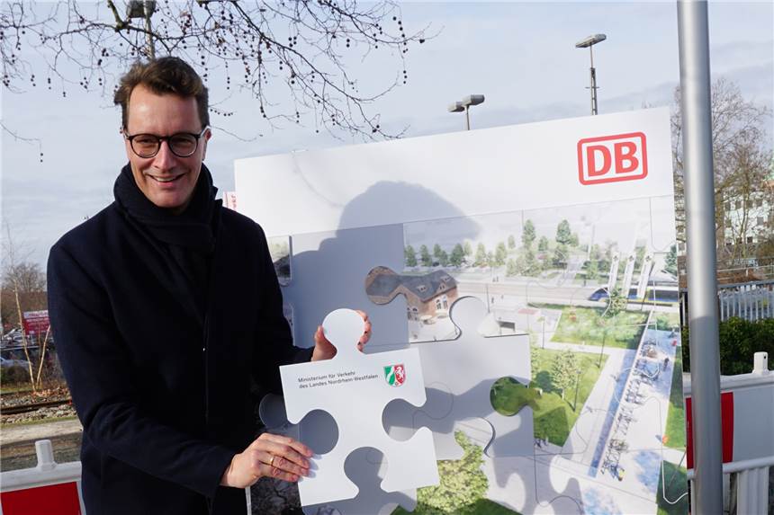 NRW-Verkehrsminister Hendrik Wüst informierte sich über Bauarbeiten am Dorstener Bahnhof NRW-Verkehrsminister Hendrik Wüst besuchte am Mittwoch den Dorstener Bahnhof. Das Land ist ein Puzzle-Teil auf dem Weg zum fertigen Bahnhof.