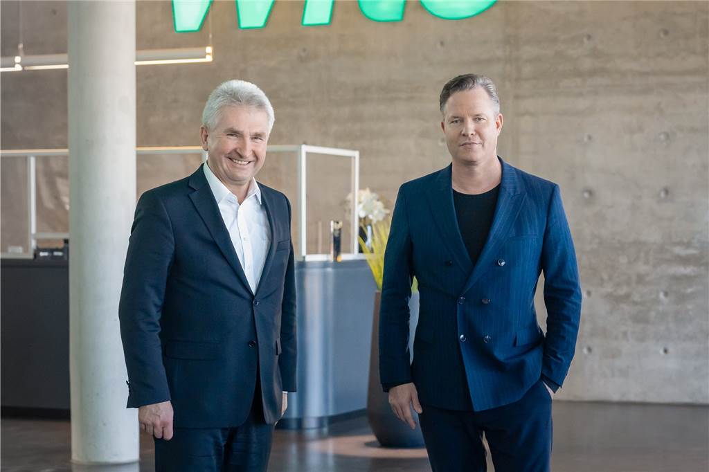 Wilo machte 2021 trotz Pandemie einen Rekordumsatz NRW-Wirtschaftsminister Andreas Pinkwart (l.) war vor wenigen Wochen bei Wilo in Dortmund zu Gast. Firmenchef Oliver Hermes stellte ihm die Wasserstoff-Strategie des Unternehmens vor.