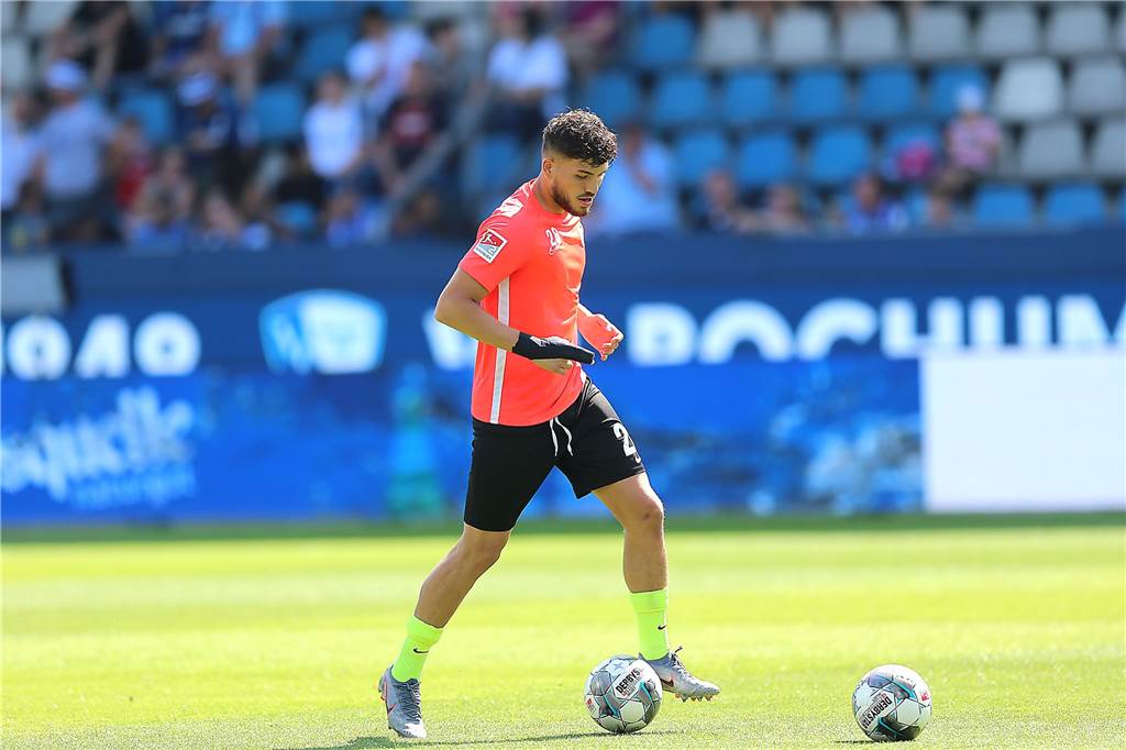 Gökhan Gül kehrt zum VfL Bochum zurück Nur beim Aufwärmprogramm war der Habinghorster Gökhan Gül beim Gastspiel seines SV Wehen Wiesbaden beim VfL Bochum auf dem Feld. Im Zweitliga-Duell mit seinem Ausbildungsverein kam der Castrop-Rauxeler letztlich nicht zum Einsatz.
