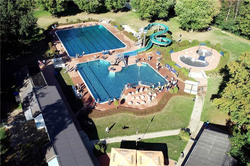 Freibad Selm reduziert seine Zahl an Badegästen weiter Nur noch 600 Personen dürfen aktuell gleichzeitig ins Bad.