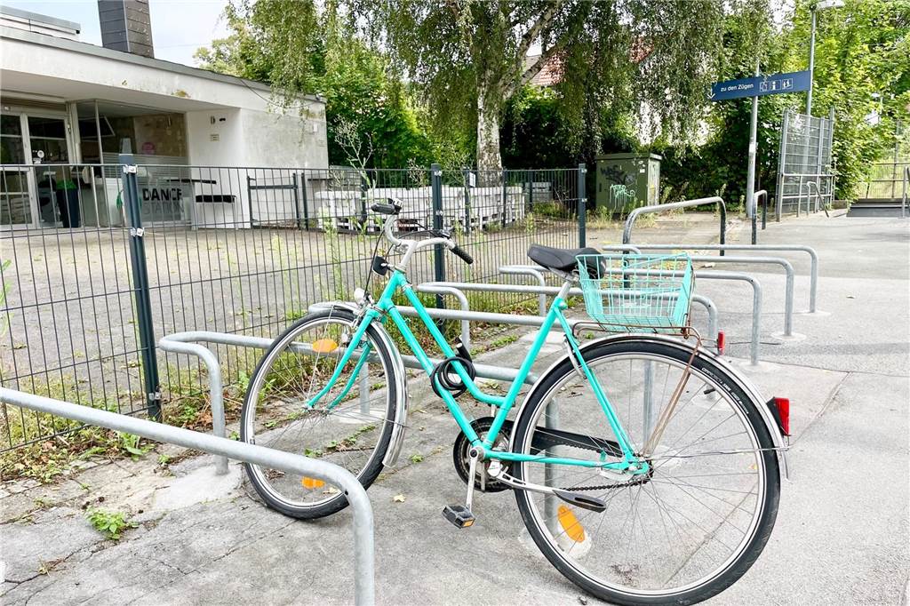 Nur wenige Radabstellplätze und ein nicht barrierefreier Bahnhof. Sölde glänzt nicht gerade in puncto Verkehrswende.