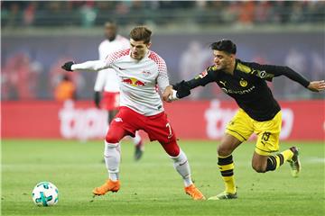 Nutzte seine Chance gegen Leipzig: Mahmoud Dahoud (r.).