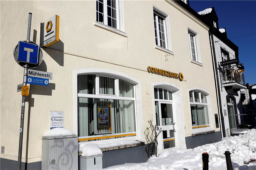 Zukunft der Halterner Commerzbank ist weiterhin offen Ob auch die Halterner Filiale der Commerzbank geschlossen wird, steht noch nicht fest.