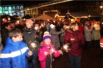 Ob der Weihnachtsmarkt wie hier 2018 in diesem Jahr stattfinden kann, ist weiterhin ungewiss.