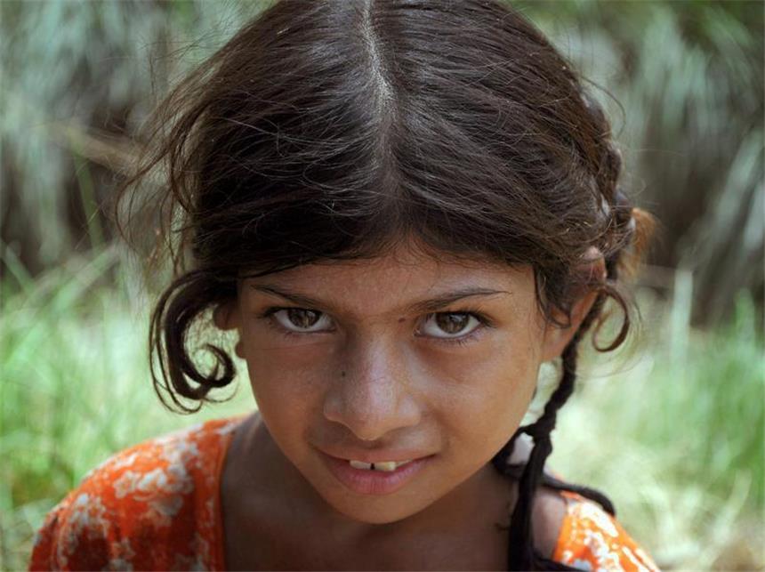 Unicef: Schmutziges Wasser gefährdet Millionen Kinder Obdachloses pakistanisches Mädchen: Besonders in Hochwassergebieten wie Pakistan wachse die Seuchengefahr.