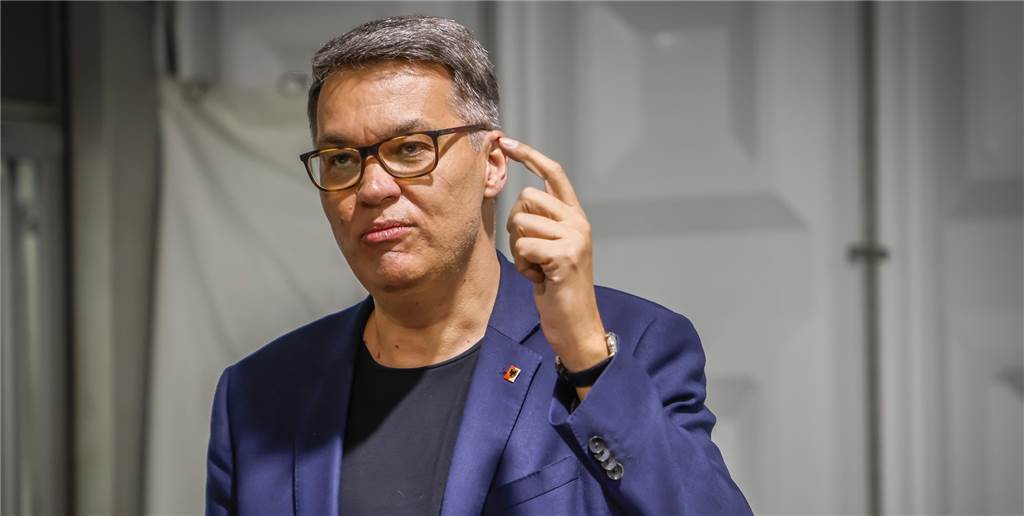 Wie gut ist Dortmund im Energiesparen? OB Westphal nennt neue Zahl Oberbürgermeister Thomas Westphal lädt zu einem Spitzengespräch zur Energiekrise ein.