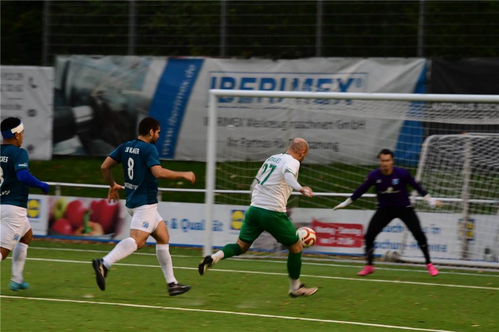 Obercastrop gewann das Kerllerduell bei der DJK TuS Hordel mit 3:1 (1:1).