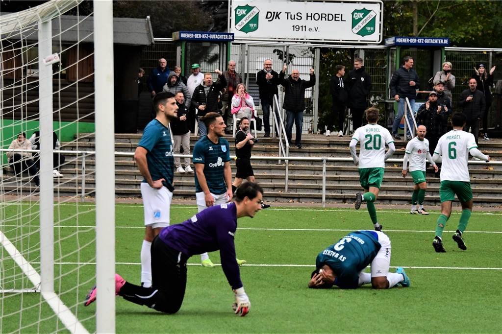 Obercastrop gewann das Kerllerduell bei der DJK TuS Hordel mit 3:1 (1:1).