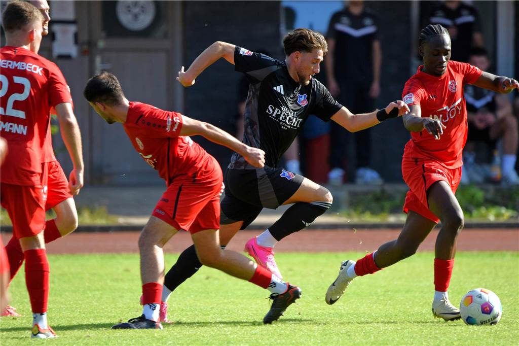 Oberliga Westfalen - SV Schermbeck - TuS Bövinghausen 2:0 (2:0)