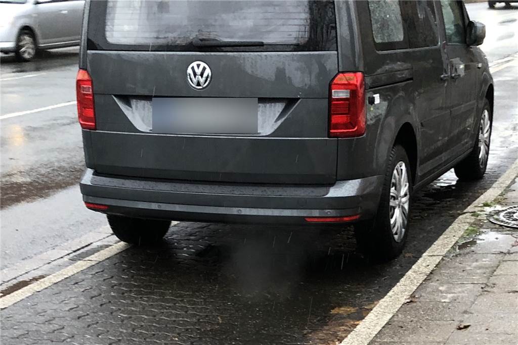 Ärger über Blitzer-Auto an Wiehagenschule wegen laufendem Motor Obwohl das Auto stand, sei der Motor gelaufen, sagt der Werner Matthias Appel.