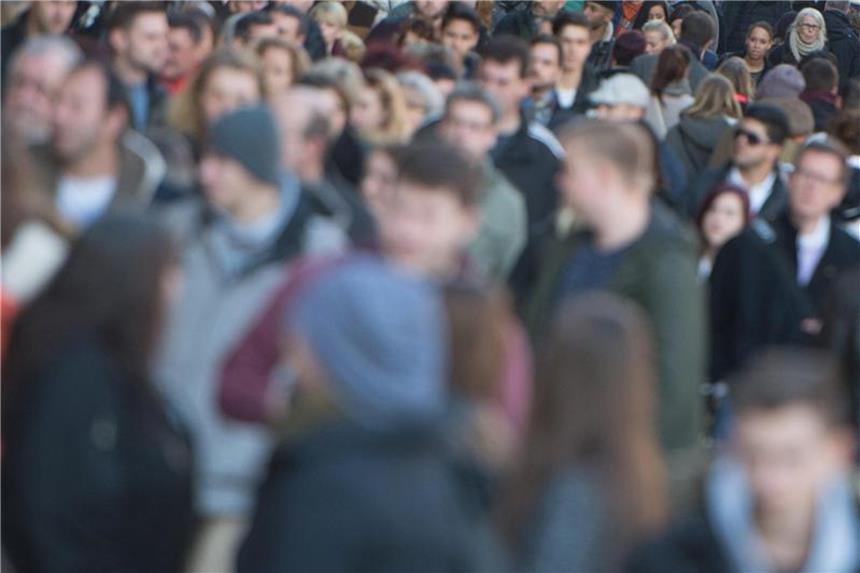 Nur wenige Ausländer treten deutschen Parteien bei Obwohl der Anteil von Ausländern an der Gesamtbevölkerung bei elf Prozent liegt, ist ihr prozentualer Anteil bei den Parteimitgliedern viel geringer. Foto: Marijan Murat