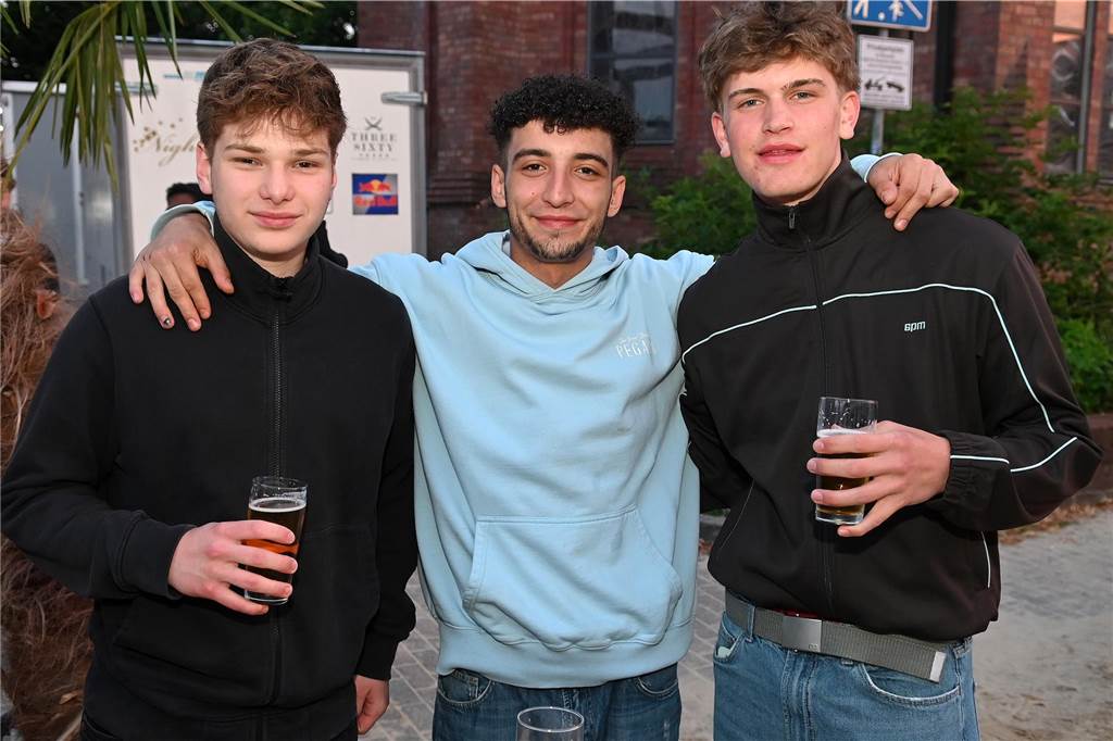 Obwohl Deutschland nicht im Finale stand, wollten in Dorsten zahlreiche Fußball-Fans das Spiel beim Public Viewing sehen.