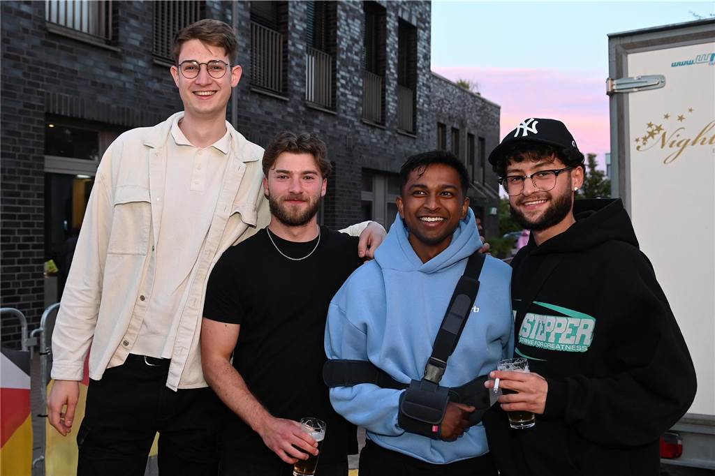 Obwohl Deutschland nicht im Finale stand, wollten in Dorsten zahlreiche Fußball-Fans das Spiel beim Public Viewing sehen.