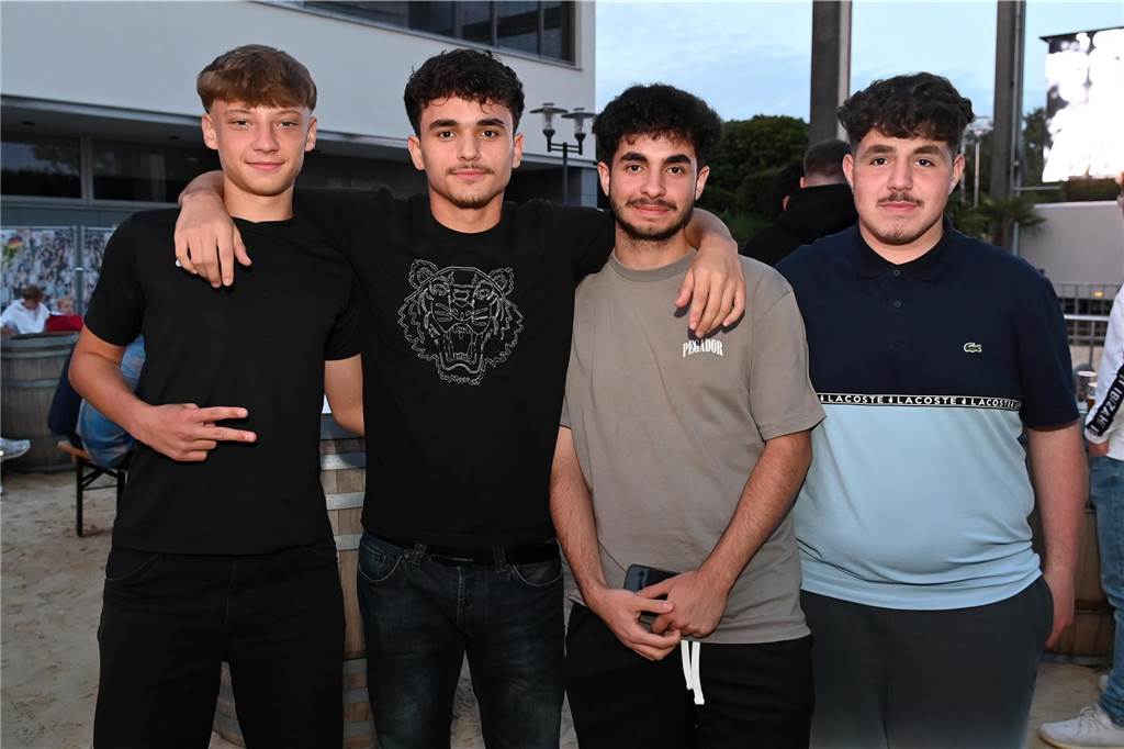Obwohl Deutschland nicht im Finale stand, wollten in Dorsten zahlreiche Fußball-Fans das Spiel beim Public Viewing sehen.