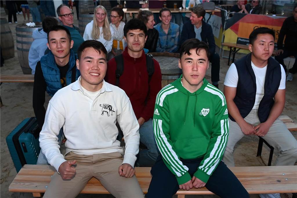 Obwohl Deutschland nicht im Finale stand, wollten in Dorsten zahlreiche Fußball-Fans das Spiel beim Public Viewing sehen.
