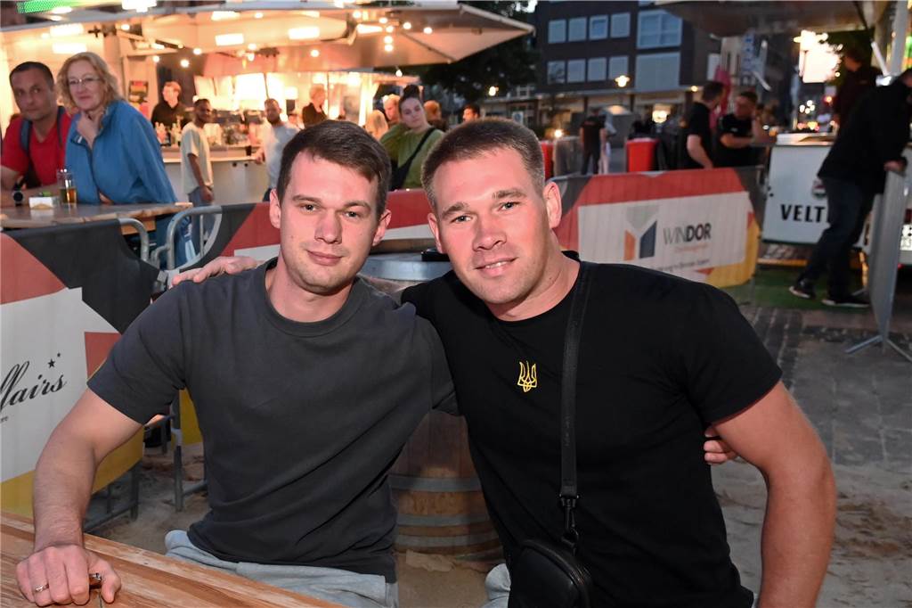 Obwohl Deutschland nicht im Finale stand, wollten in Dorsten zahlreiche Fußball-Fans das Spiel beim Public Viewing sehen.