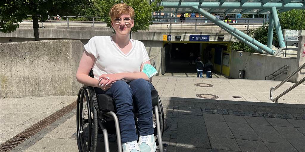 Mit Video: Wir testen die Barrierefreiheit am Hauptbahnhof in Lünen Oft entscheidet sich Marie Louise Wißmann gegen das Bahnhfahren vom Lüner Hauptbahnhof aufgrund der aktuellen Situation zur Barrierefreiheit.