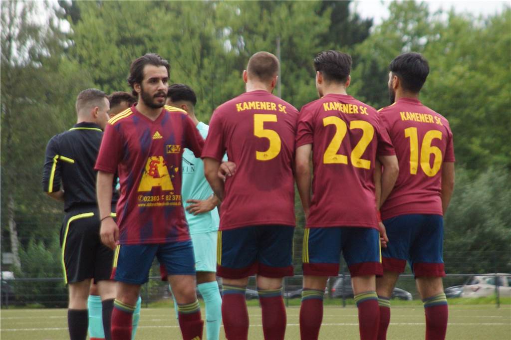 Defensivmann des Kamener SC zieht weiter zur IG Bönen Oguzhan Yilmaz (links) stellt künftig bei der IG Bönen II in der Kreisliga B1 die Mauer.