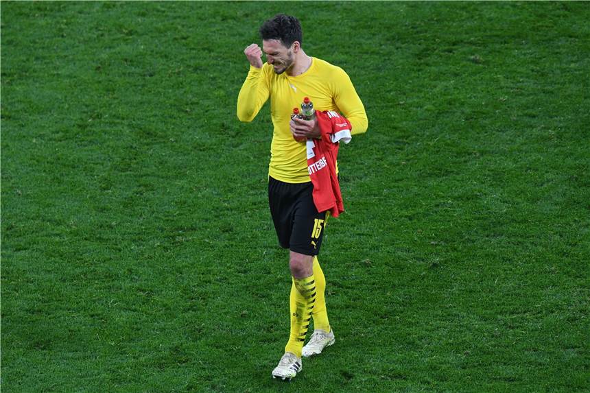 Ohne Abwehrchef Mats Hummels (l.) muss der BVB am Samstag in Wolfsburg antreten.