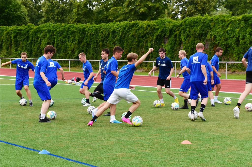 Ohne Trainer Dennis Schulz, aber dafür mit vielen Spielern ist der TuS Sythen in die Vorbereitung auf die A-Liga-Saison 2023/24 gestartet.