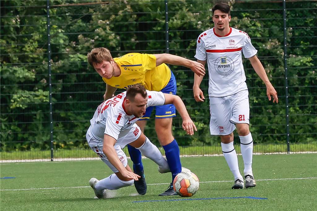 Bei Türkspor spielt sich ein Talent in den Vordergrund, dessen Namen selten fällt Okan Saritas (r.) hat sich in den Vordergrund gespielt.