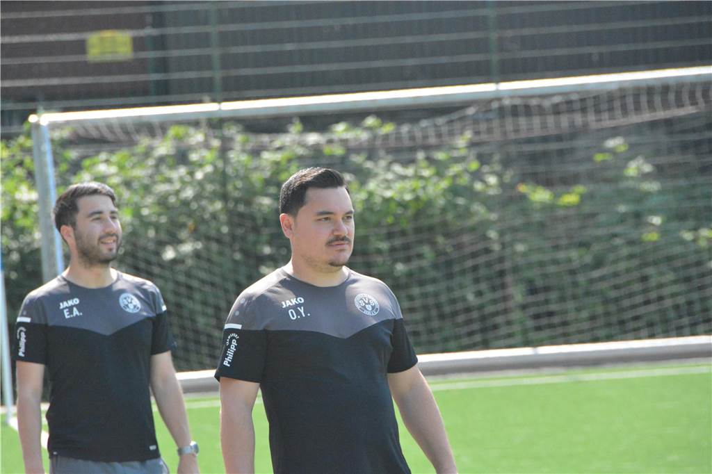 Schlüsselrolle beim SV Schermbeck: Okan Yilmaz ist nicht nur Trainer Okan Yilmaz an der Seitenlinie