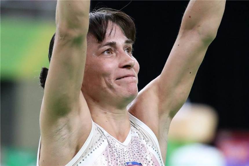 Turnerin Chusovitina holt mit 43 Silber beim Sprung Oksana Chusovitina wurde 1992 im Alter von 17 Jahren Olympiasiegerin. Foto: Tatyana Zenkovich