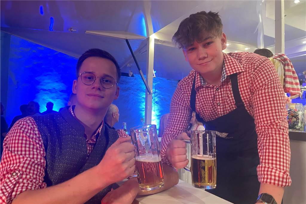 Voller Klostergarten beim Oktoberfest in Werne Oktoberfest in Werne