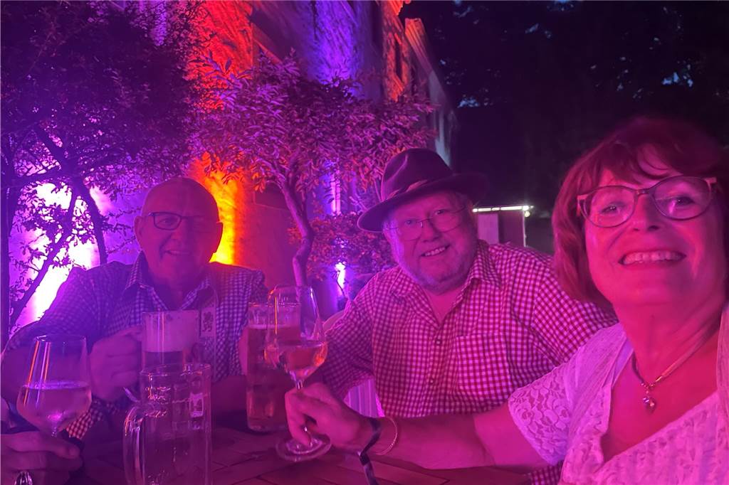 Voller Klostergarten beim Oktoberfest in Werne Oktoberfest in Werne