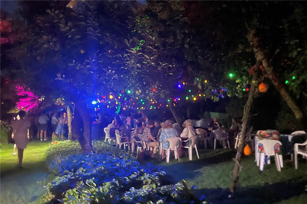 Voller Klostergarten beim Oktoberfest in Werne Oktoberfest in Werne