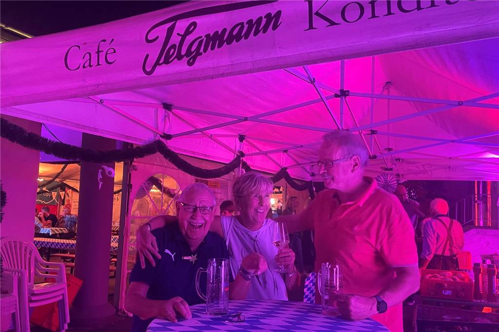 Voller Klostergarten beim Oktoberfest in Werne Oktoberfest in Werne