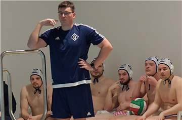 Olaf Bispinghoff erwartet am Sonntag ein Schachspiel gegen einen unbekannten Gegner.