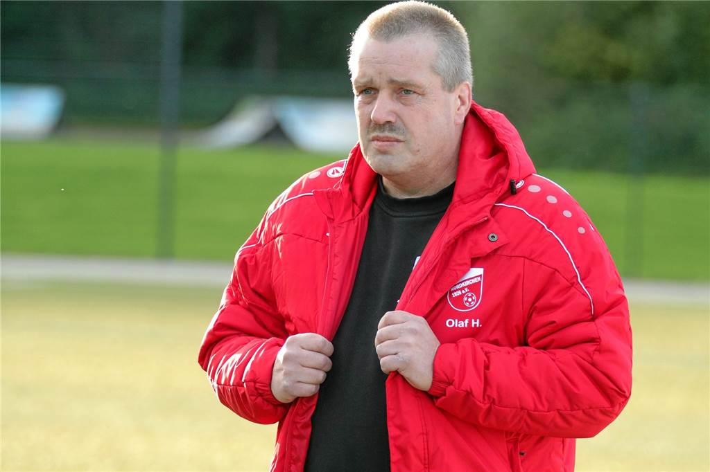 Trainer-Rücktritt bei den Frauen des FC Nordkirchen: „Ich kann dem nicht mehr gerecht werden” Olaf Heuser tritt aus gesundheitlichen Gründen bei den FCN-Frauen kürzer und gibt seinen Posten als Trainer ab.