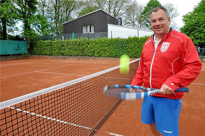 Selbstständige Tennistrainer wegen Corona in Existenzängsten: Müssen von Reserven leben Olaf Kirchner sieht sich durch das Coronavirus in seiner Existenz gefährdet.