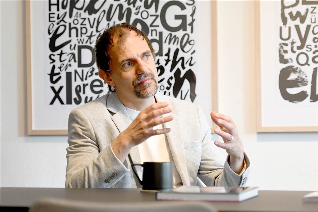 Ruhrfestspiele RE zwischen Krieg und Kunst, Haltung und Unterhaltung Olaf Kröck: „Ich freue mich zuallererst auf die Begegnung mit den Menschen hier vor Ort“.