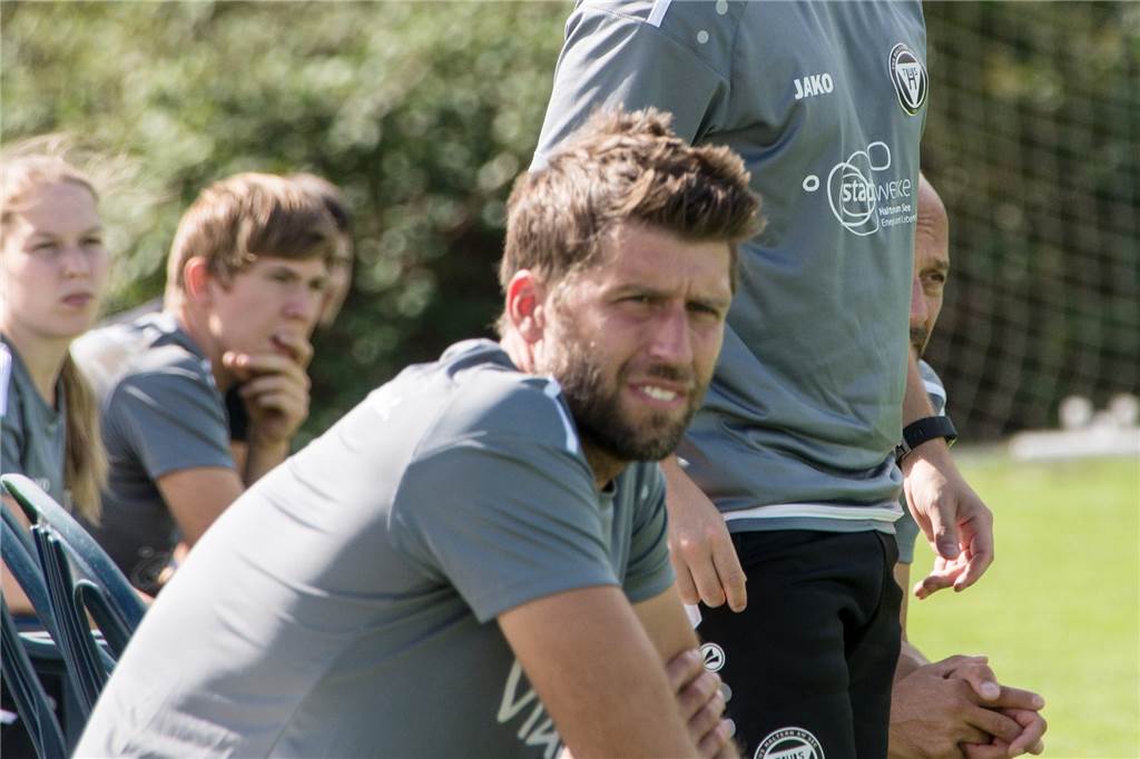 Maurice Mecking will seinen Platz im Halterner Tor nicht mehr abgeben Oliver Bautz (v.) ist beim TuS Haltern am See für die Torhüter des Westfalenliga-Teams zuständig. „Ich kann viel von ihm mitnehmen“, sagt Maurice Mecking.
